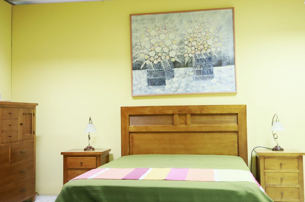 dormitorio pino cama mesillas comoda